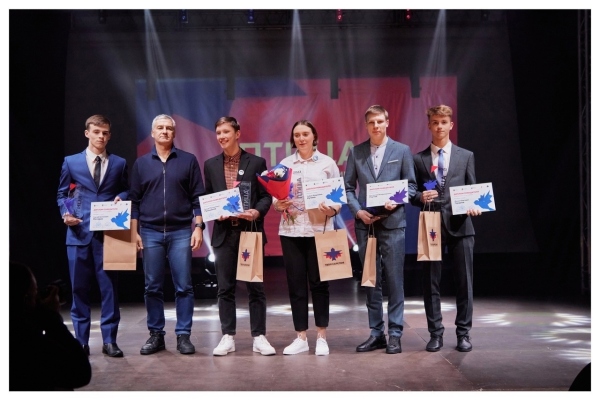 Активисты регионального отделения «Волонтёры Победы» стали победителями новой республиканской молодёжной премии «Птица»